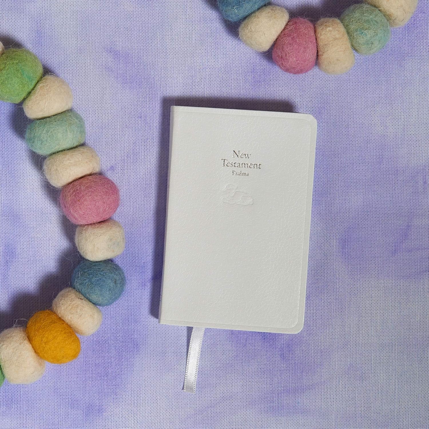 KJV Baby's New Testament, White Imitation Leather - Image 4